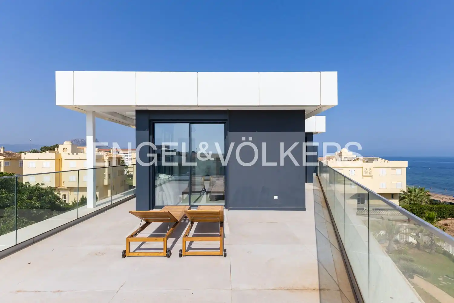 Terraza de Ático en venta en Dénia con Aire acondicionado, Calefacción y Jardín privado