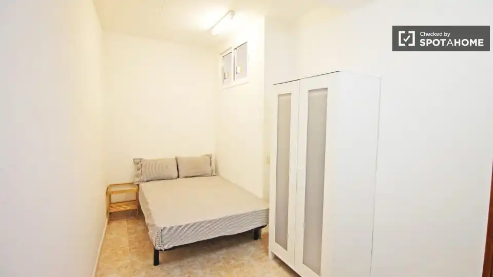 Room in El Raval