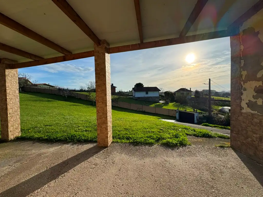 Außenansicht von Residential zum Verkauf in Gijón 
