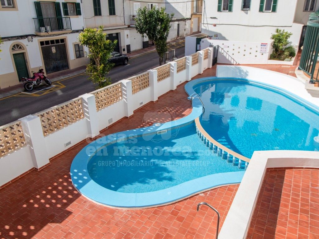 Piscina de Piso en venta en Es Castell con Terraza, Piscina y Piscina comunitaria