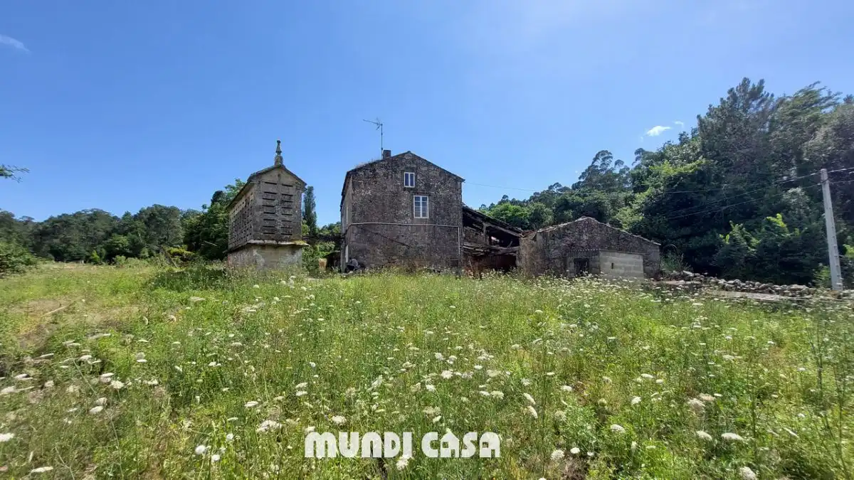 Houses for sale in Boiro