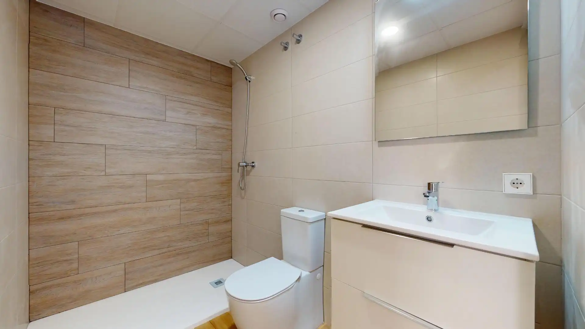 Baño de Ático en venta en San Pedro del Pinatar con Aire acondicionado, Terraza y Piscina comunitaria
