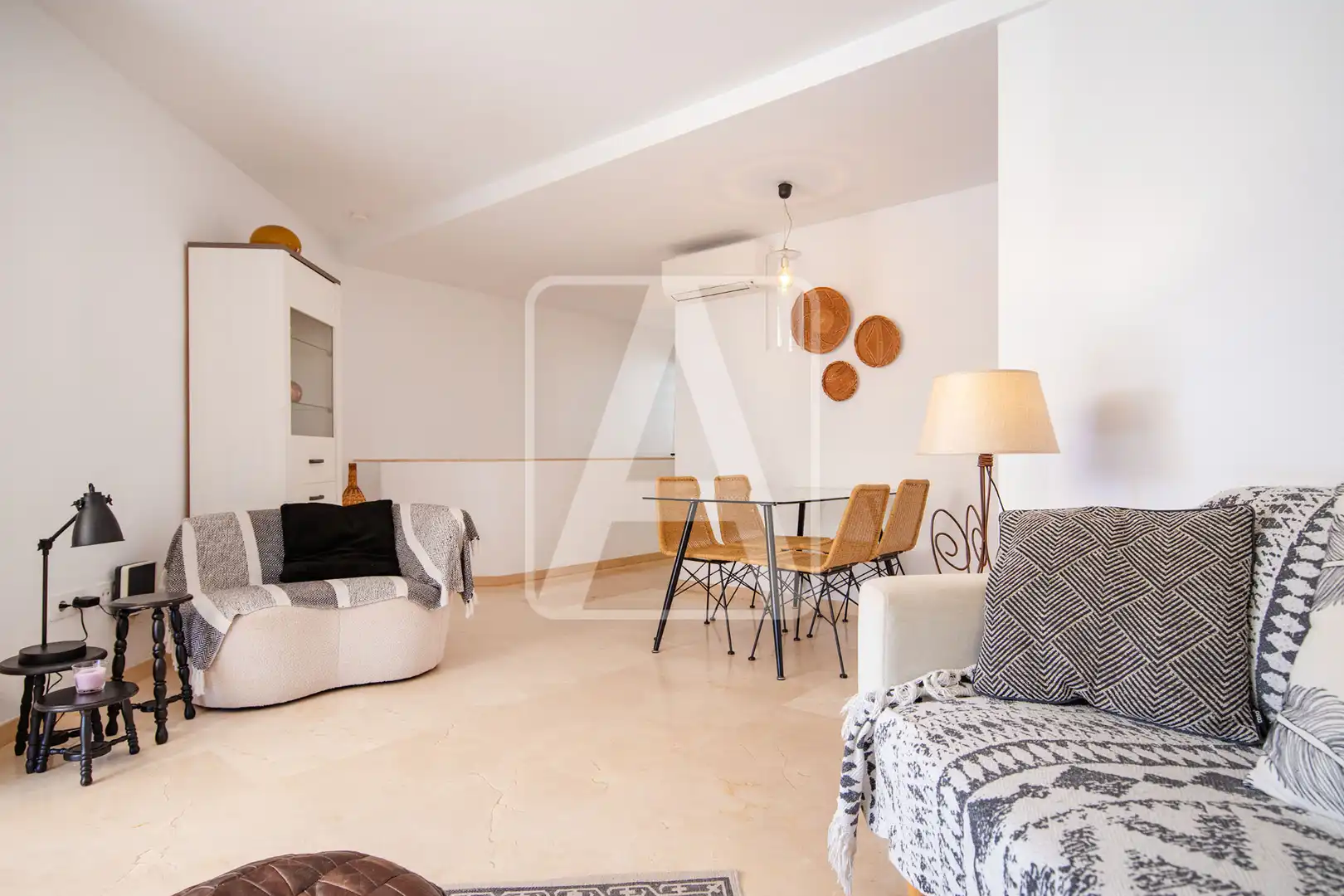 Sala d'estar de Apartament en venda en Calpe / Calp amb Aire condicionat, Terrassa i Traster