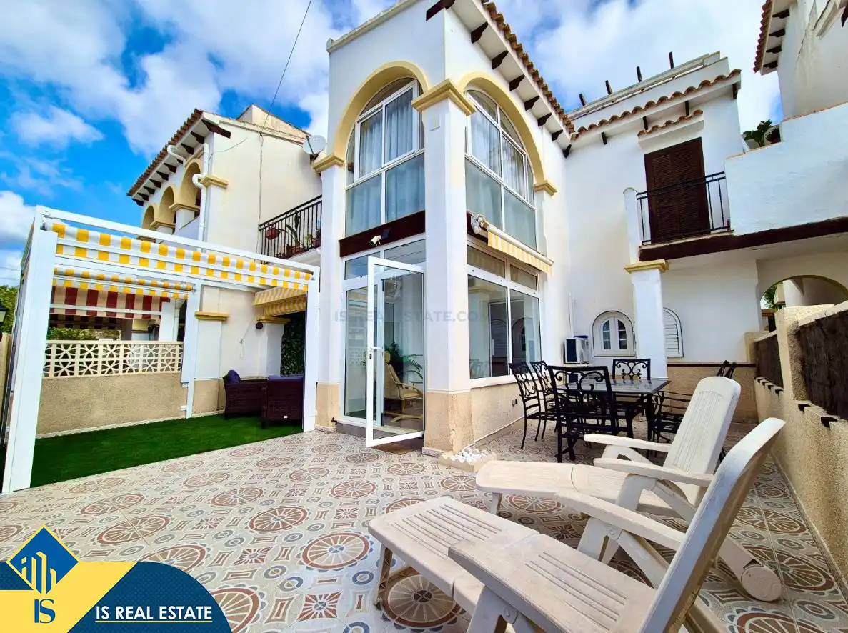 Haus mit Pool zum Verkauf in San Miguel de Salinas