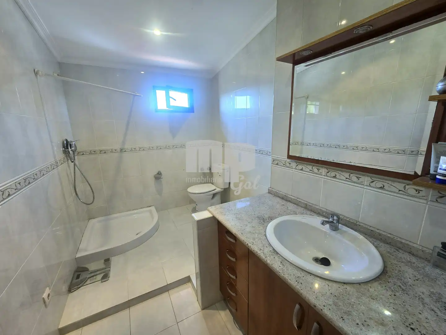 Baño de Casa o chalet en venta en Vigo  con Calefacción, Jardín privado y Terraza