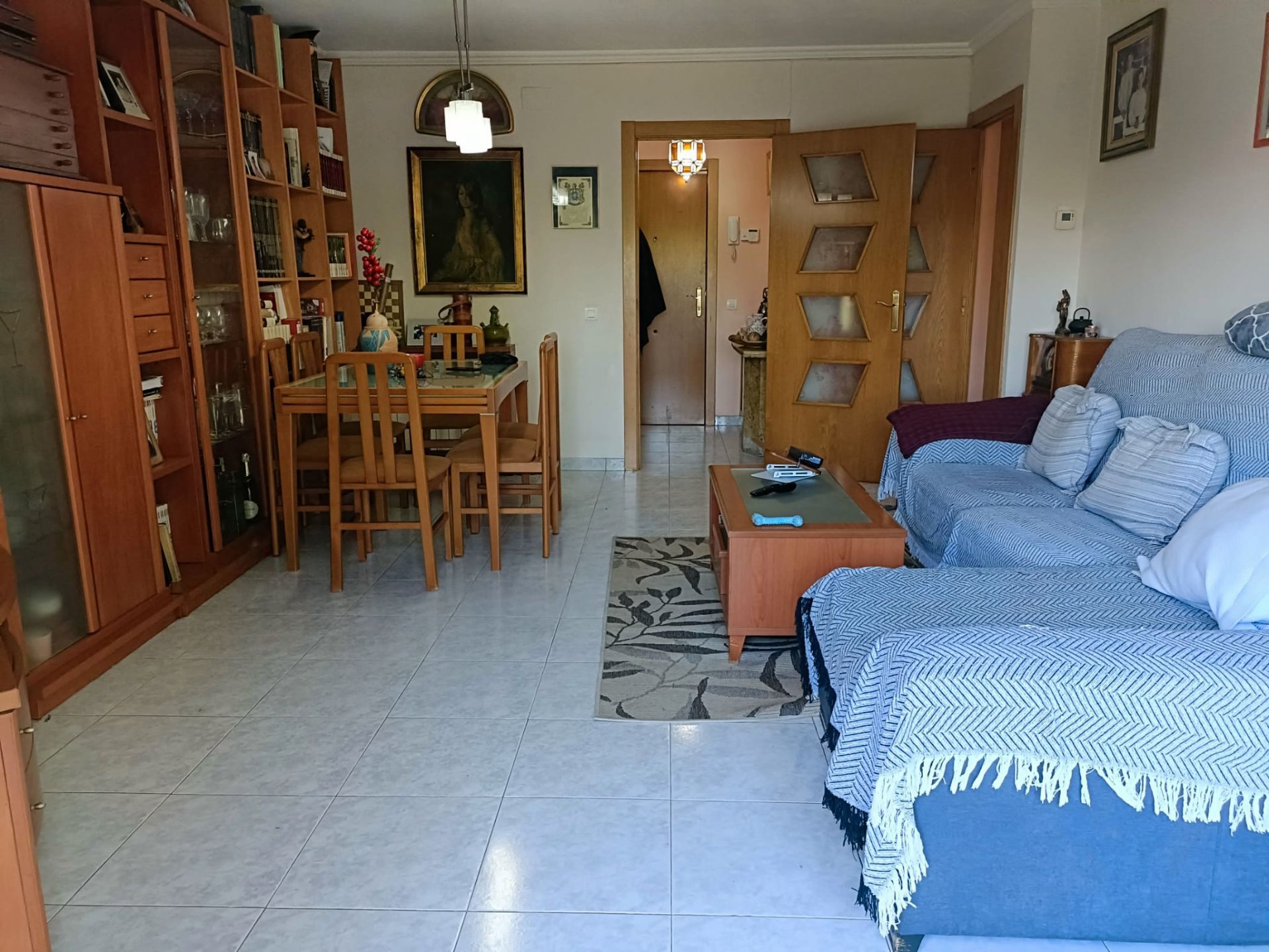 Living room of Flat for sale in Rubí  with Air Conditioner, Heating and Oven
