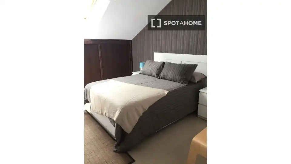Dormitori de Apartament per a compartir en Vélez-Málaga amb Aire condicionat, Terrassa i Moblat