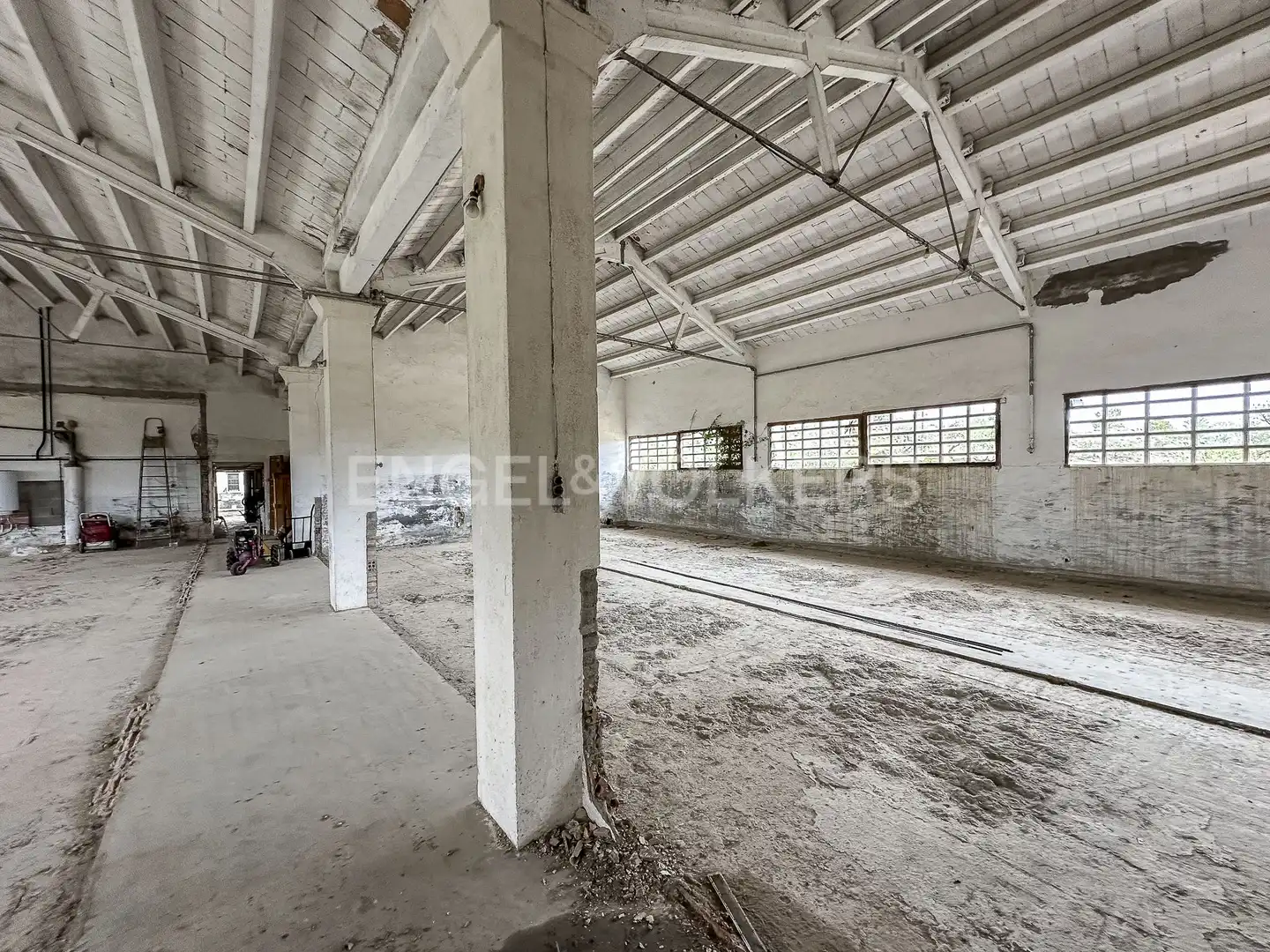 Edificio en venta en Sant Quintí de Mediona
