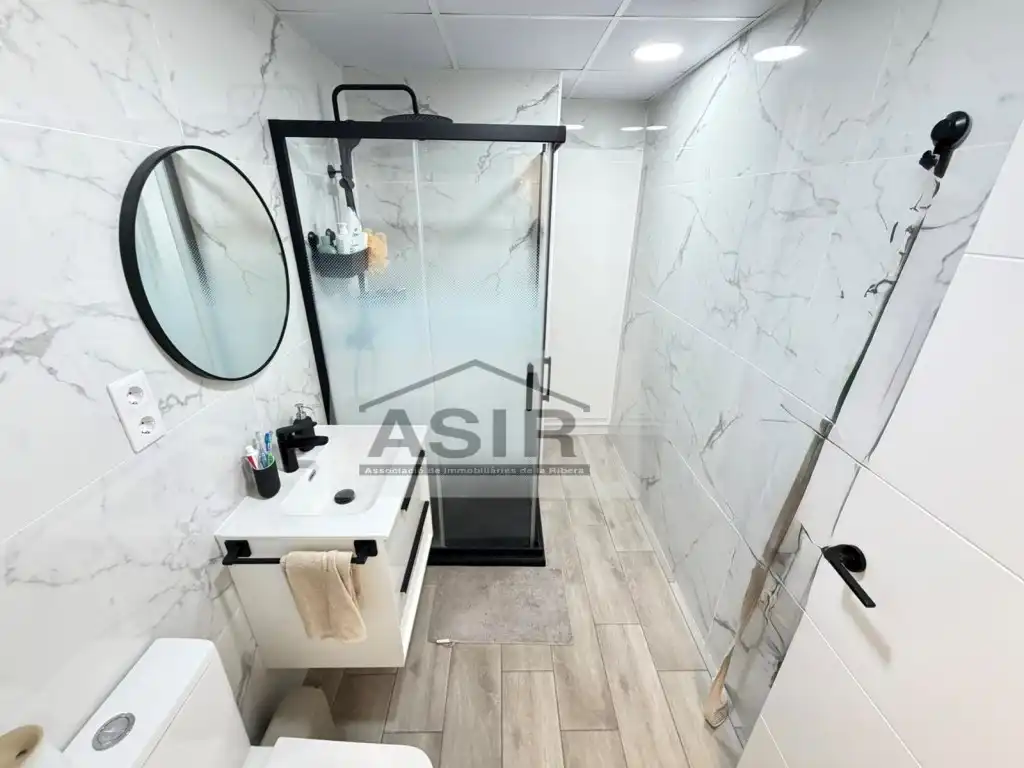 Baño de Piso en venta en Alzira con Aire acondicionado