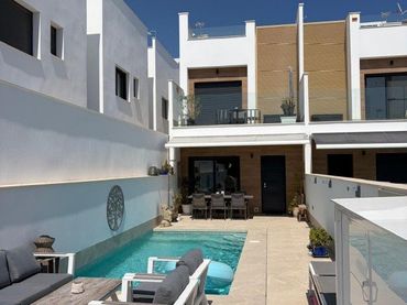 Casa rustica con piscina in vendita a N/A