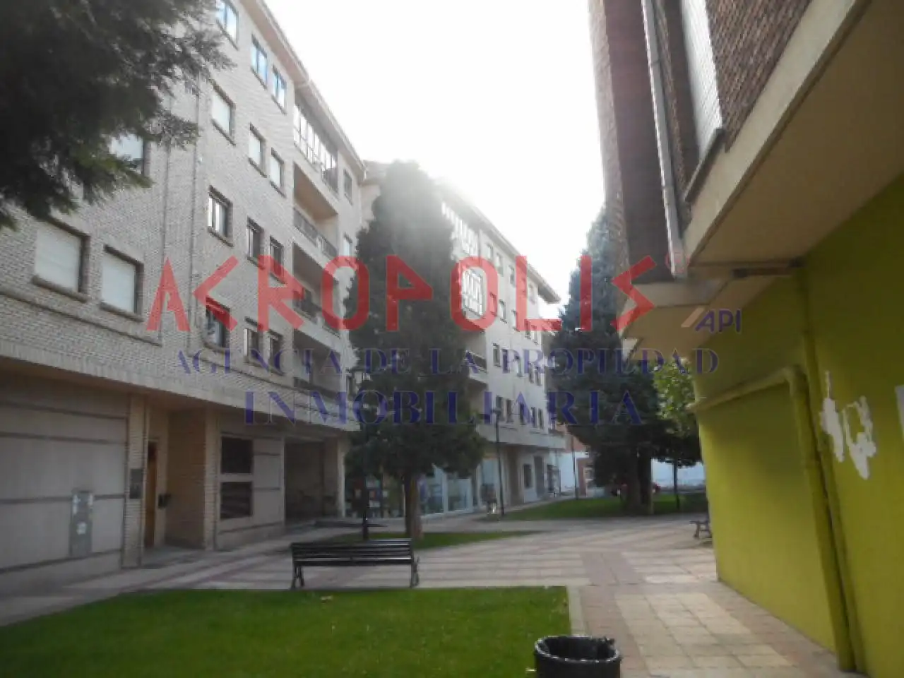 Exterior view of Commercial properties for rent in La Robla 