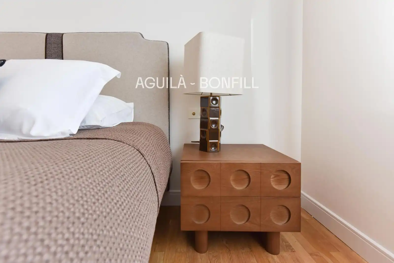 Bedroom of Flat for sale in Barcelona  with Air Conditioner, Heating and Parquet flooring