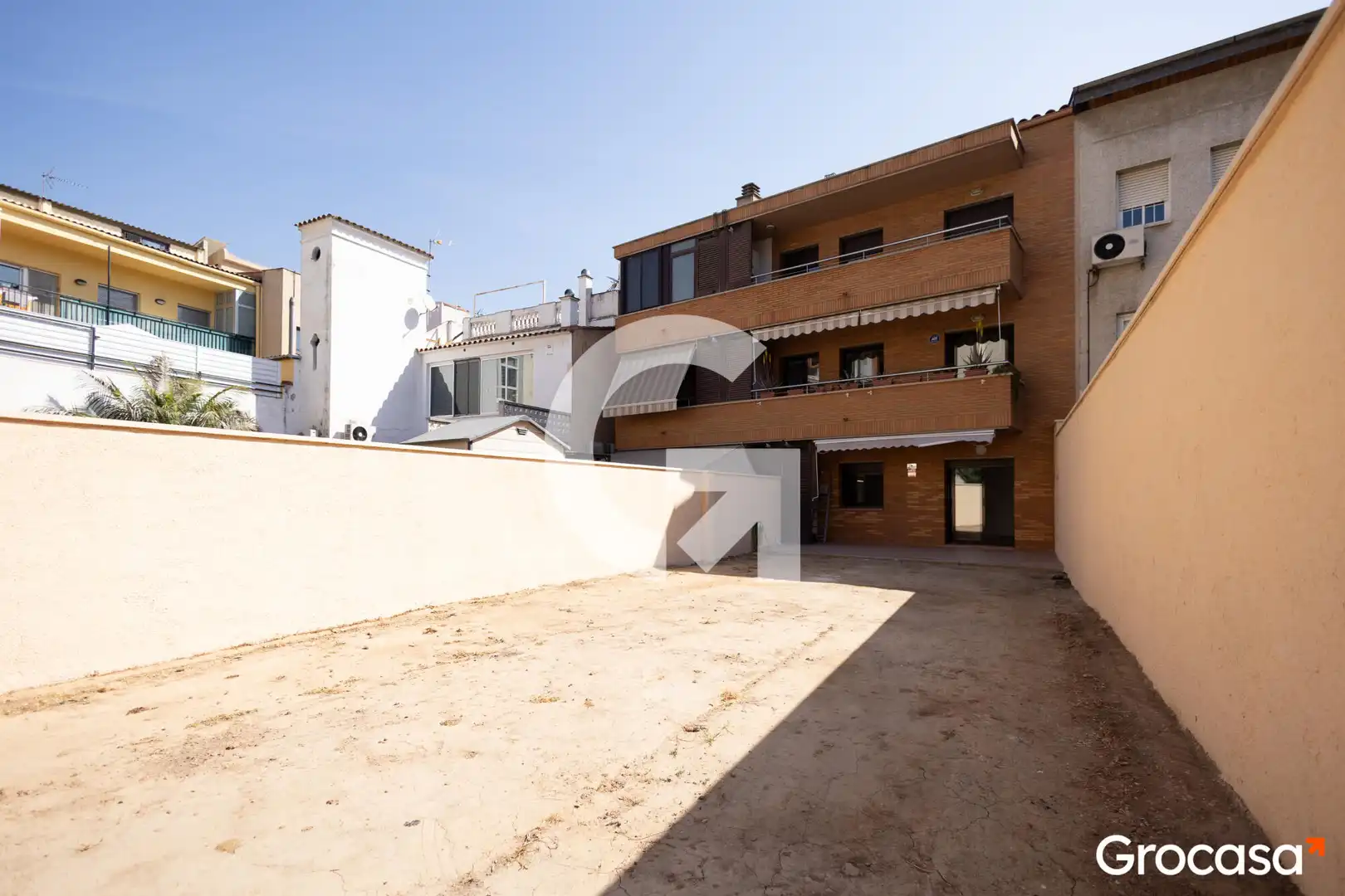 Exterior view of Ground floor for sale in Sant Vicenç Dels Horts  with Heating, Private garden and Terrace
