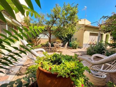 Villa avec jardin à vendre à Monóvar  / Monòver