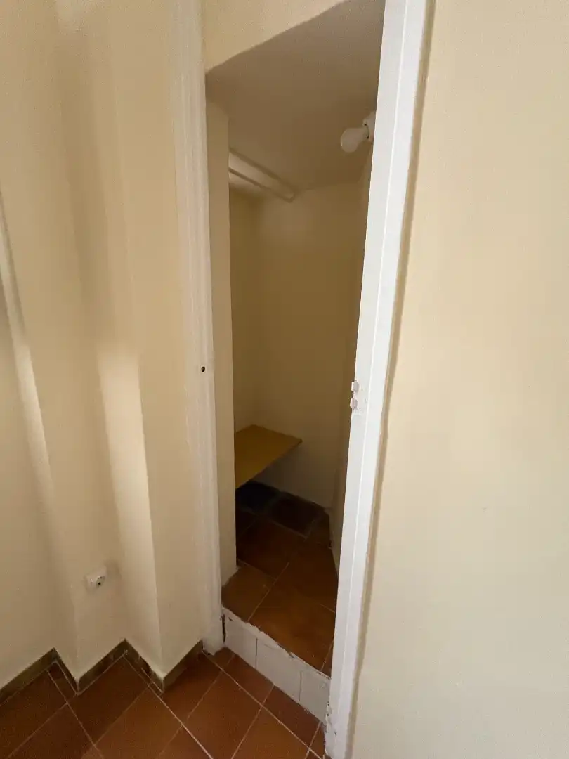Estudi de lloguer a Carrer de Còrsega, Vila de Gràcia
