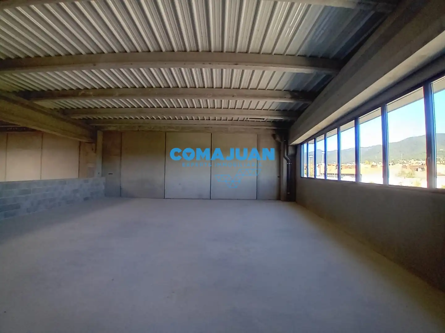 Nau industrial de lloguer en La Garriga