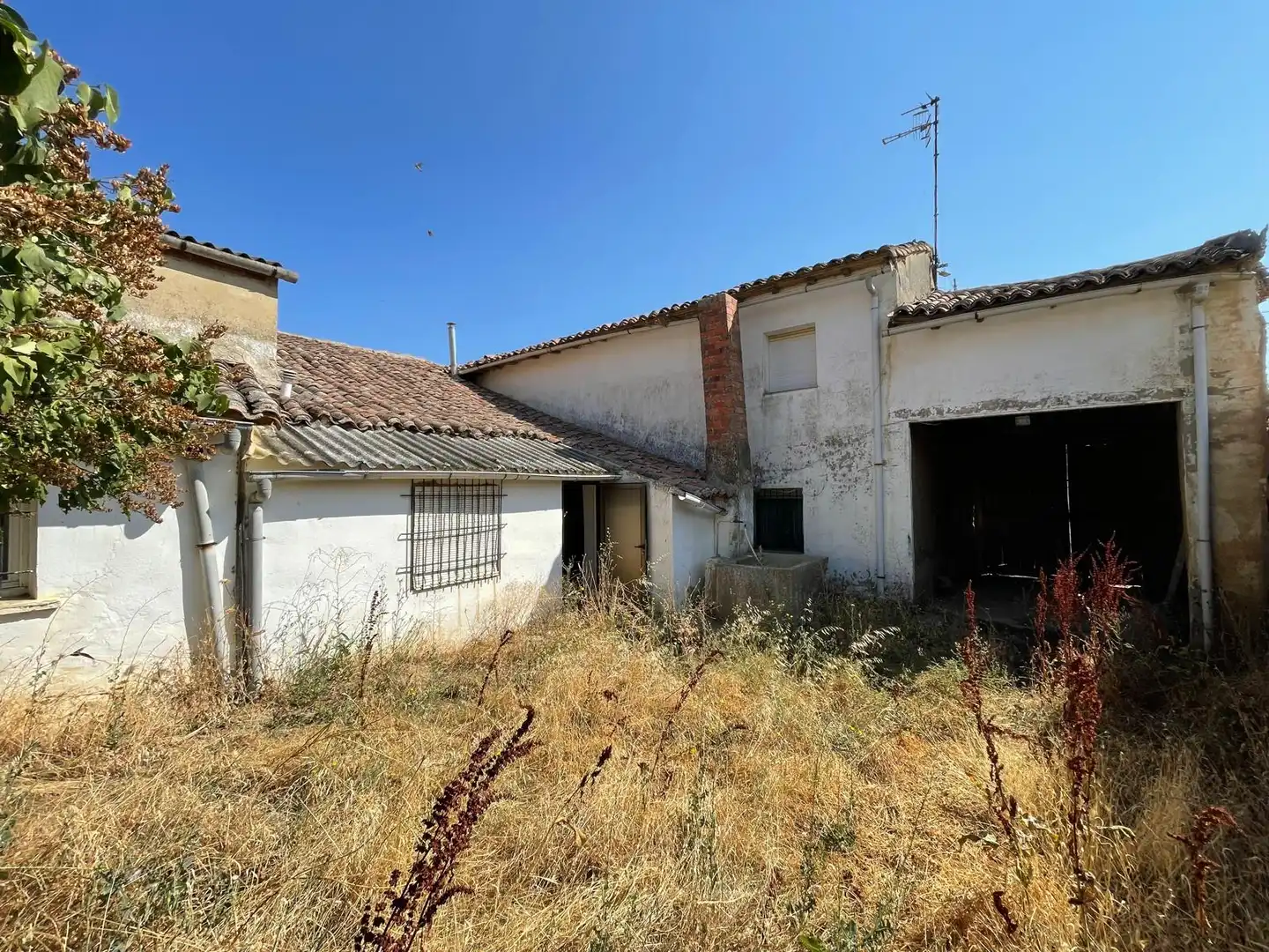 Vista exterior de Finca rústica en venda en Joarilla de las Matas amb Calefacció, Jardí privat i Traster
