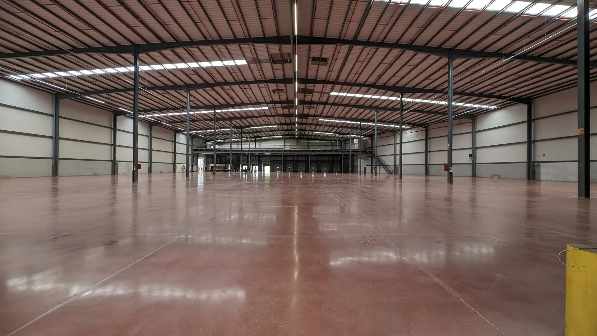 Nau industrial de lloguer en La Bisbal del Penedès