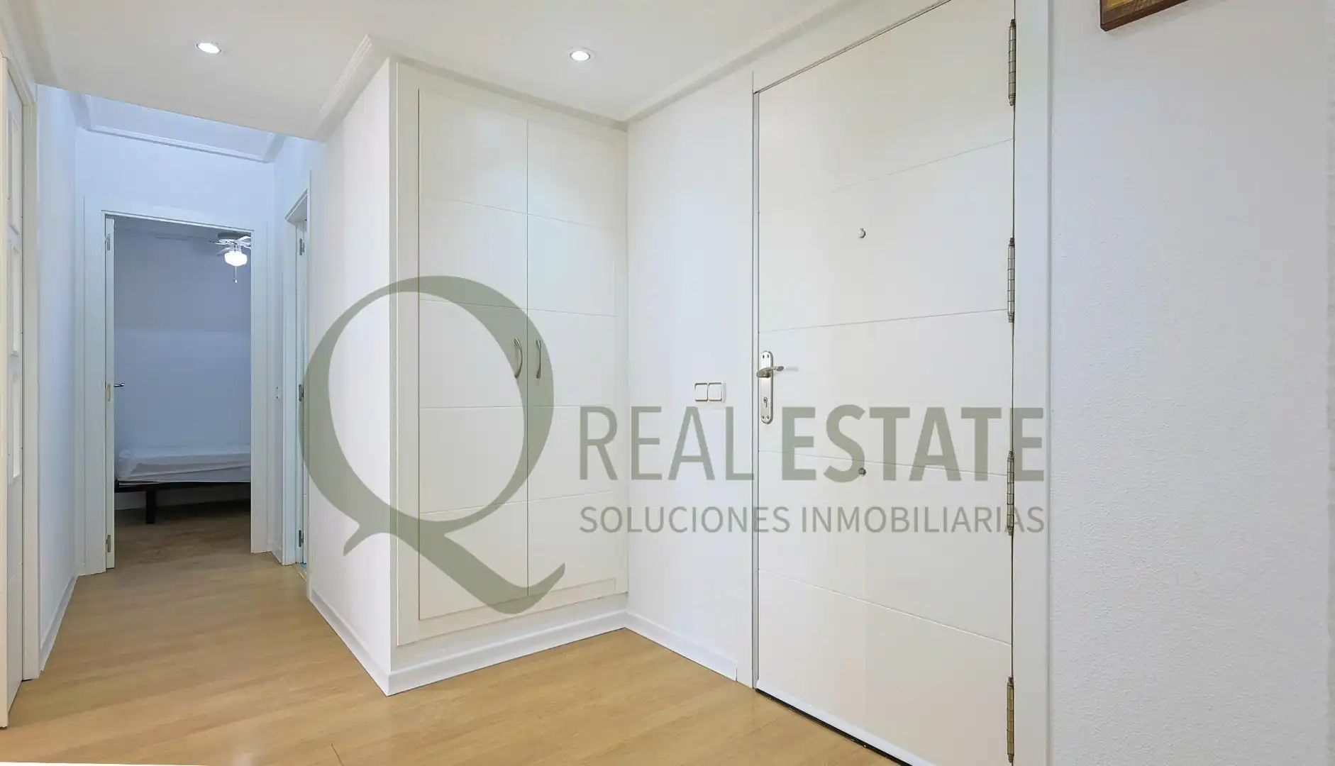 Wohnung zum Verkauf in Alicante / Alacant mit Heizung, Privatgarten und Terrasse