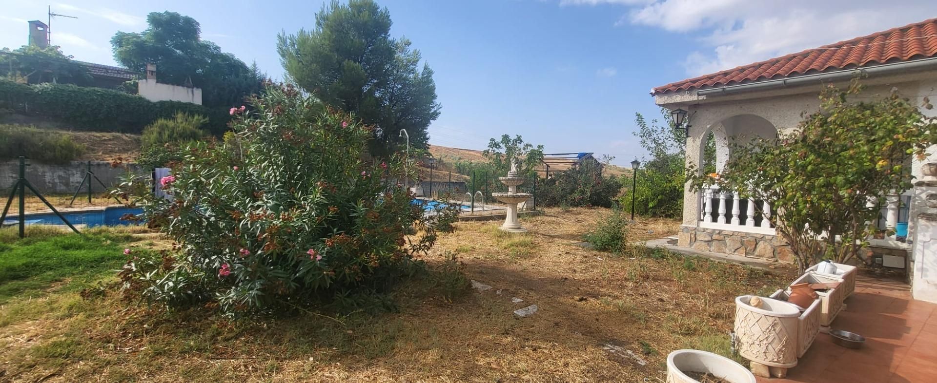 Casa o xalet en venda en Palomeque amb Aire condicionat, Calefacció i Jardí privat