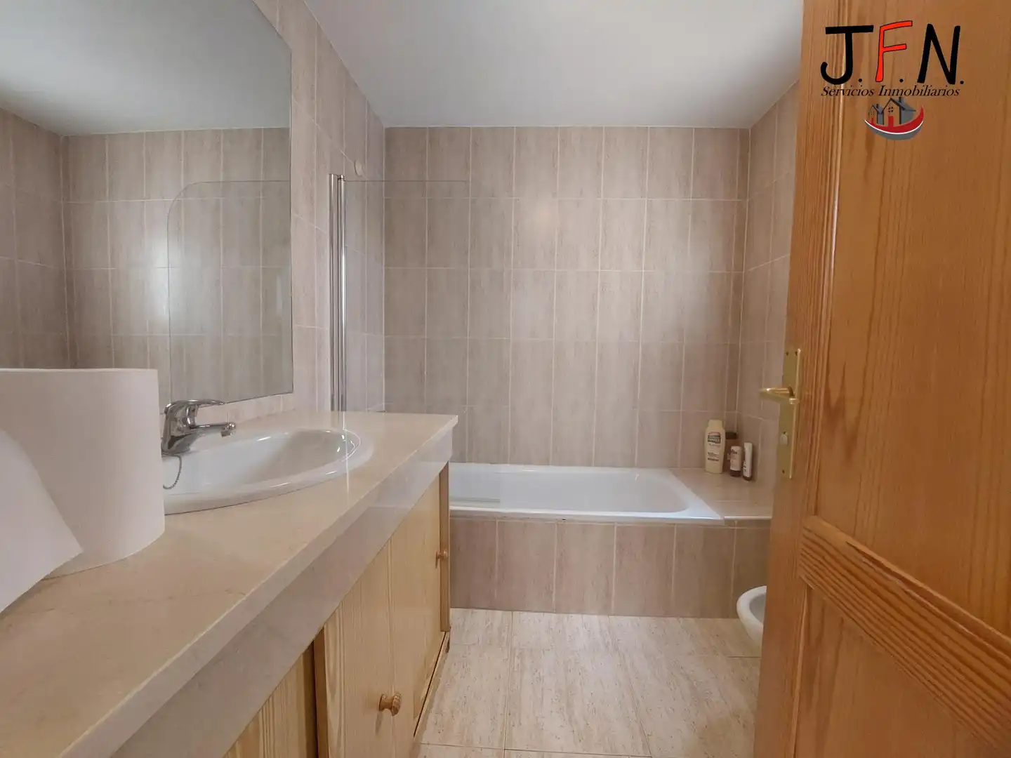 Bathroom of Attic for sale in Fabelo