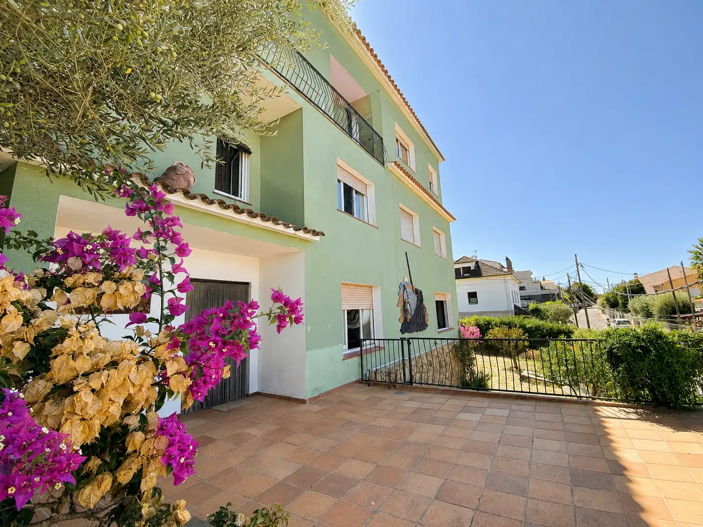 Casa amb jardí en venda a Urbanitzacions