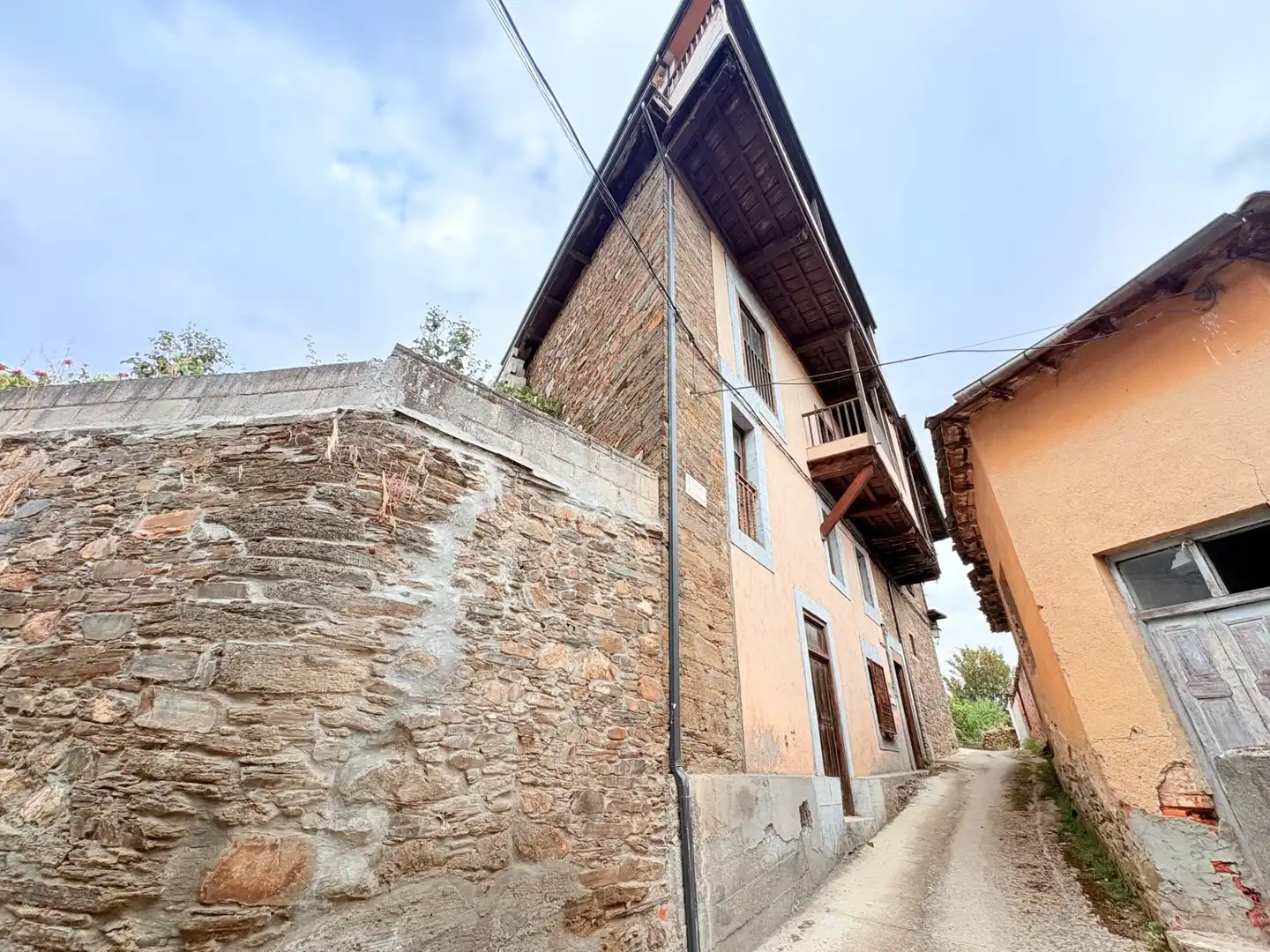 Vista exterior de Finca rústica en venta en Ponferrada con Calefacción