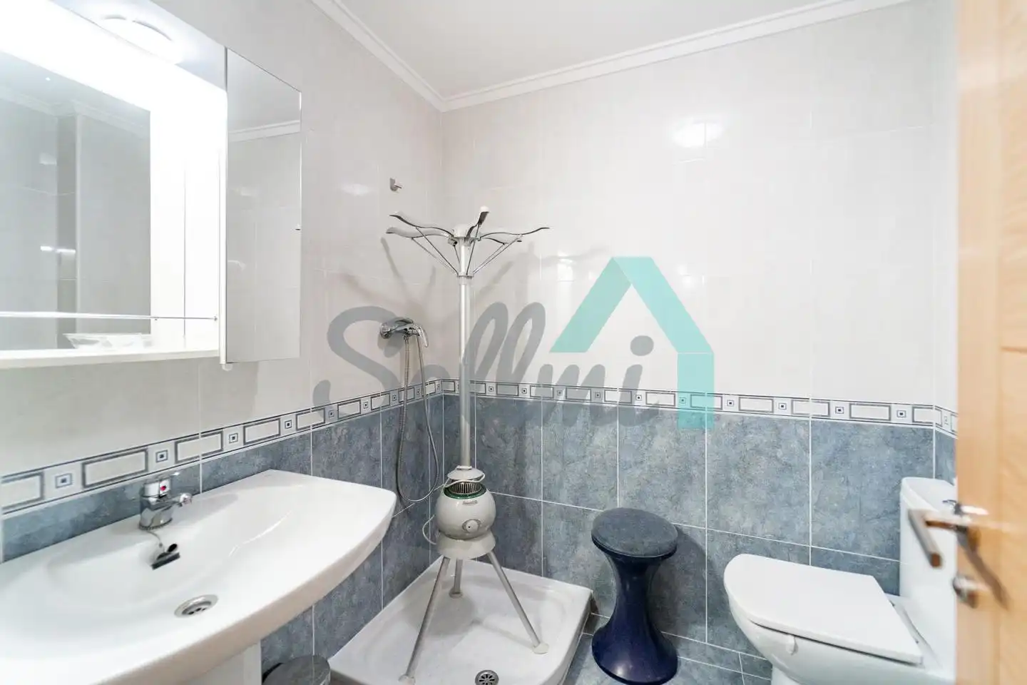 Baño de Piso en venta en San Martín del Rey Aurelio con Calefacción, Parquet y Trastero
