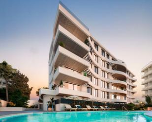 Vista exterior de Planta baixa en venda en Benalmádena amb Aire condicionat, Terrassa i Piscina