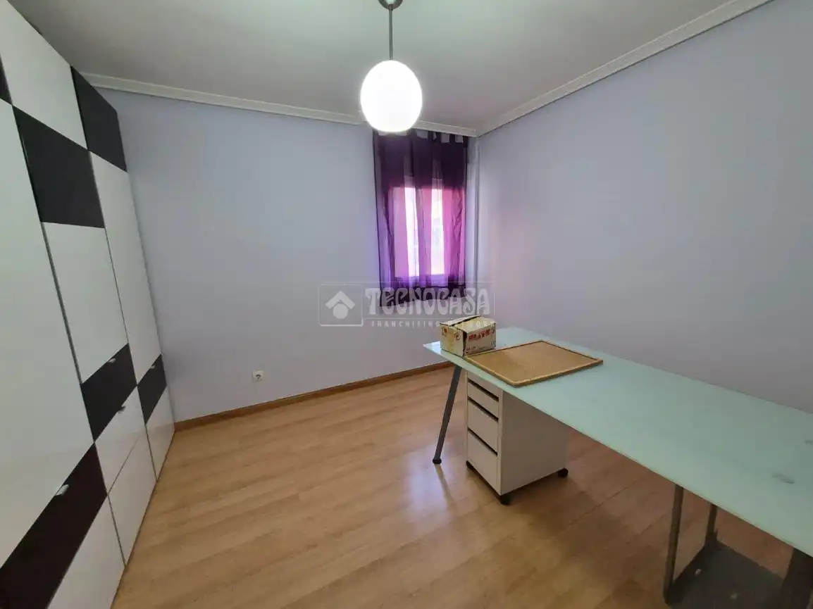 Habitación de Piso en venta en Zaragoza con Calefacción y Terraza