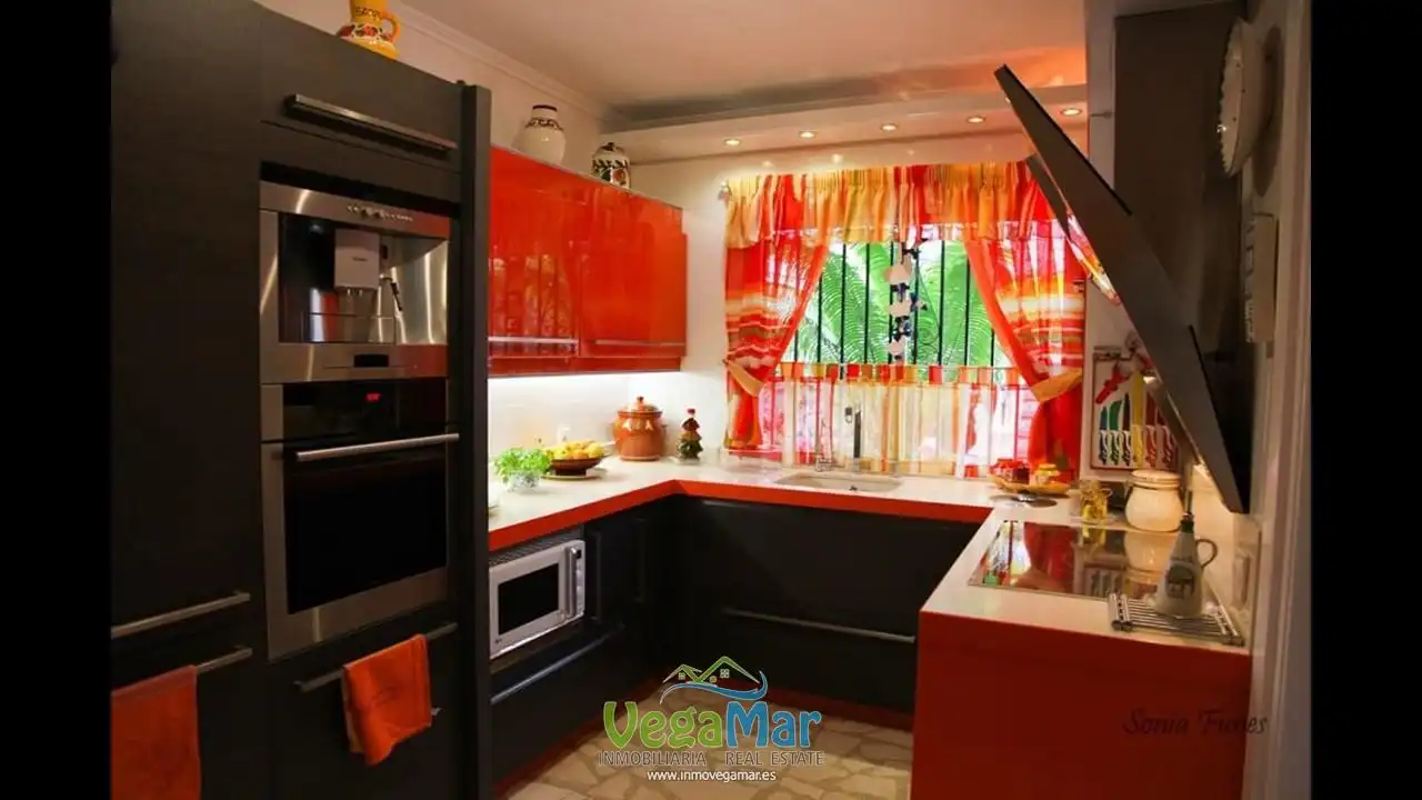 Cocina de Casa o chalet en venta en Almuñécar con Jardín privado y Terraza