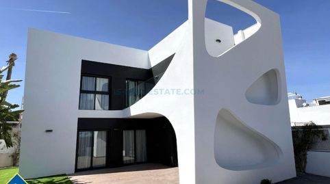 Casas con piscina privada en construcción en Rojales, Ciudad Quesada, provincia de Alicante. 3 habitaciones | 115 m² | 5 kilómetro