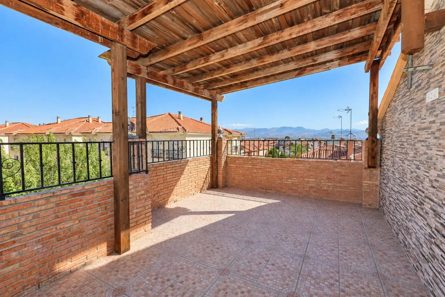 Casa aparellada en venda a Calle CEUTA, imagen 16