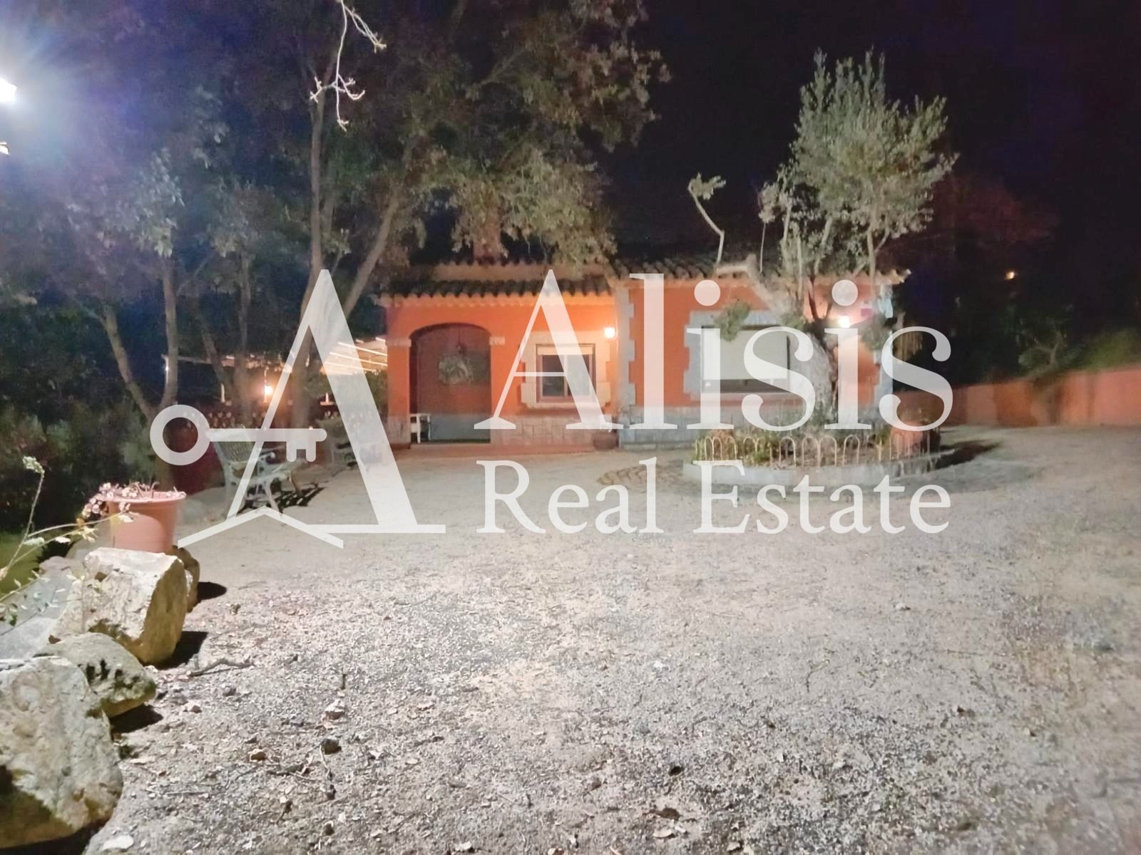 Country house for sale in Òrrius