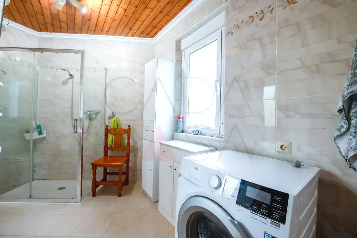 Baño de Casa o chalet en venta en Santa Cruz de Bezana con Calefacción, Jardín privado y Terraza