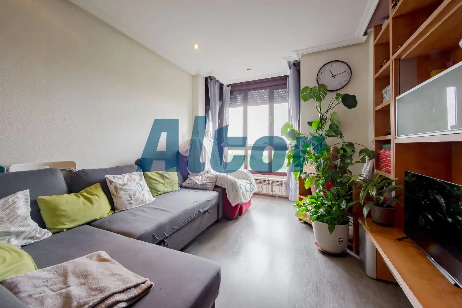 Bedroom of Flat for sale in Madrid  with Air Conditioner, Heating and Storage room