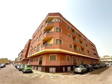 Apartament amb piscina en venda a Formentera del Segura