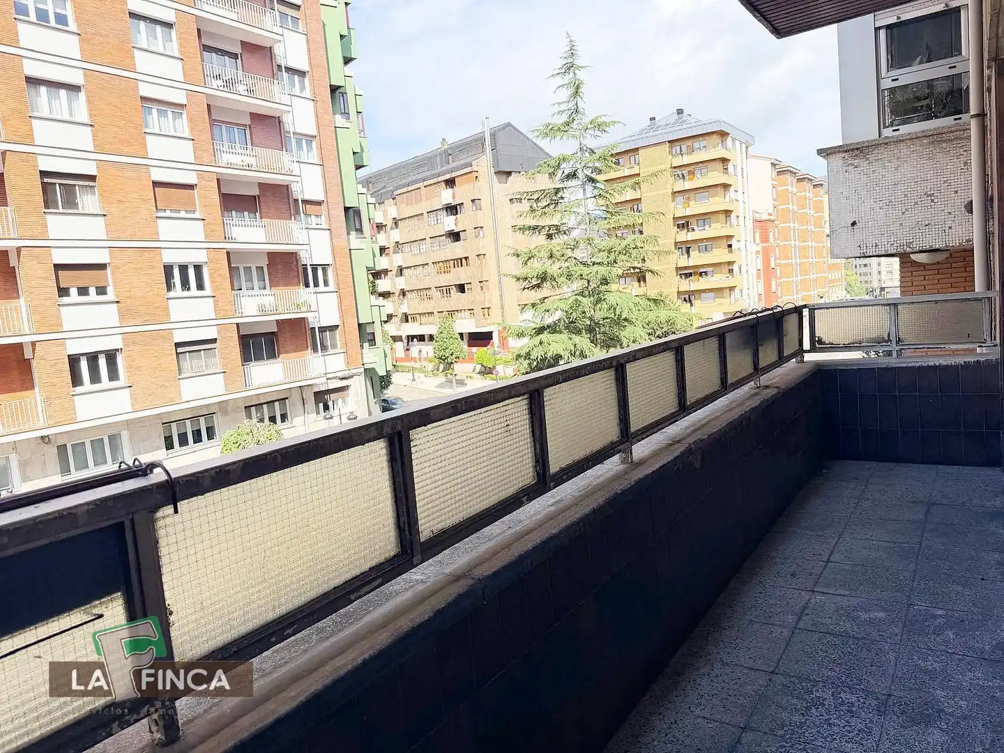 Terraza de Piso en venta en Oviedo  con Calefacción, Parquet y Terraza
