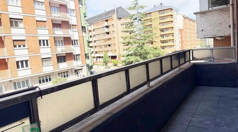 Foto 2 de Piso en venta en Hermanos Menendez Pidal, Llamaquique, Oviedo