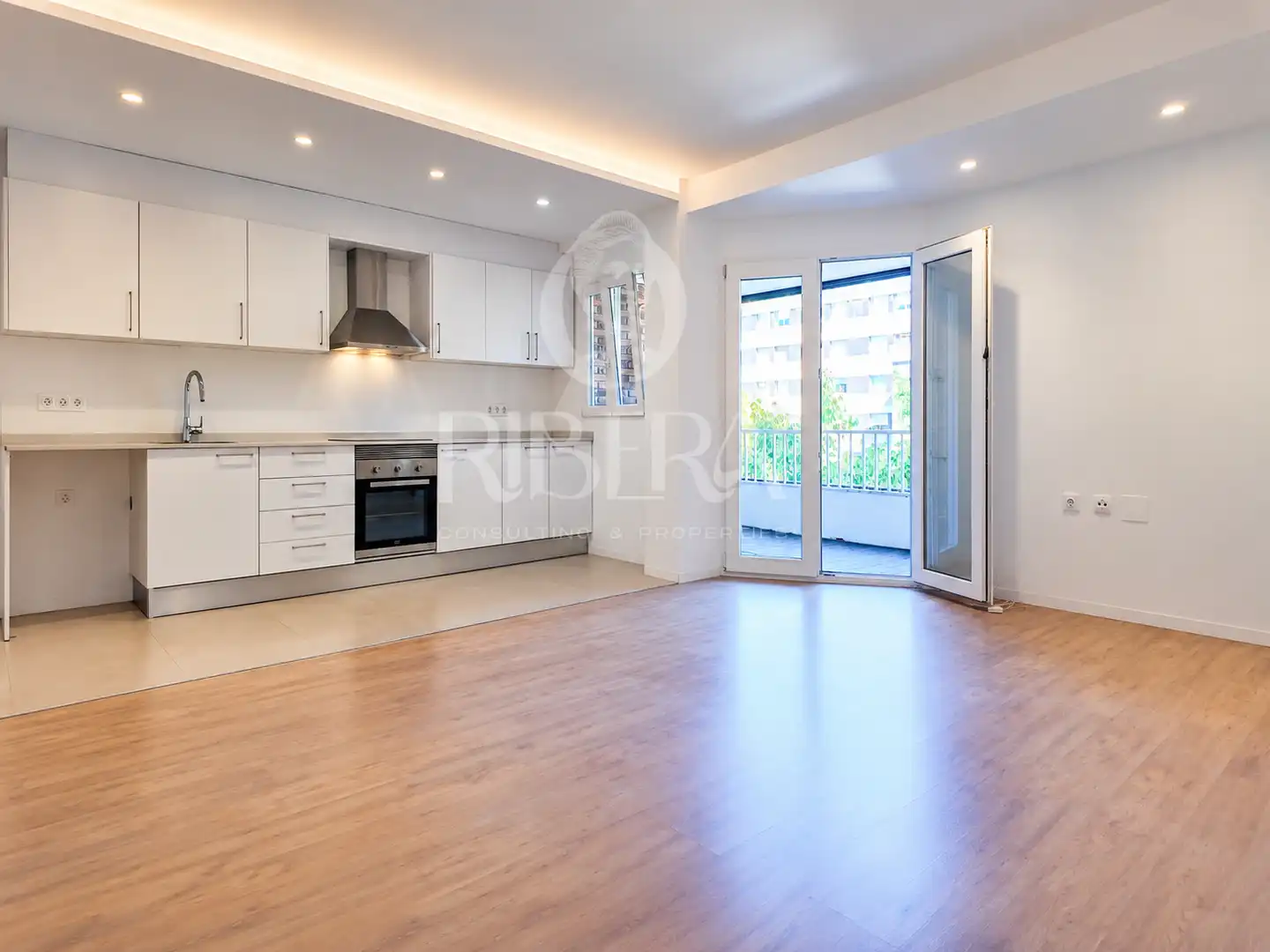 Exterior view of Flat for rent in Valencia  with Air Conditioner, Terrace and Pets allowed