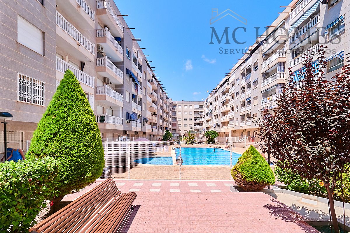 Exterior view of Flat to rent in Torrevieja  with Air Conditioner, Heating and Furnished