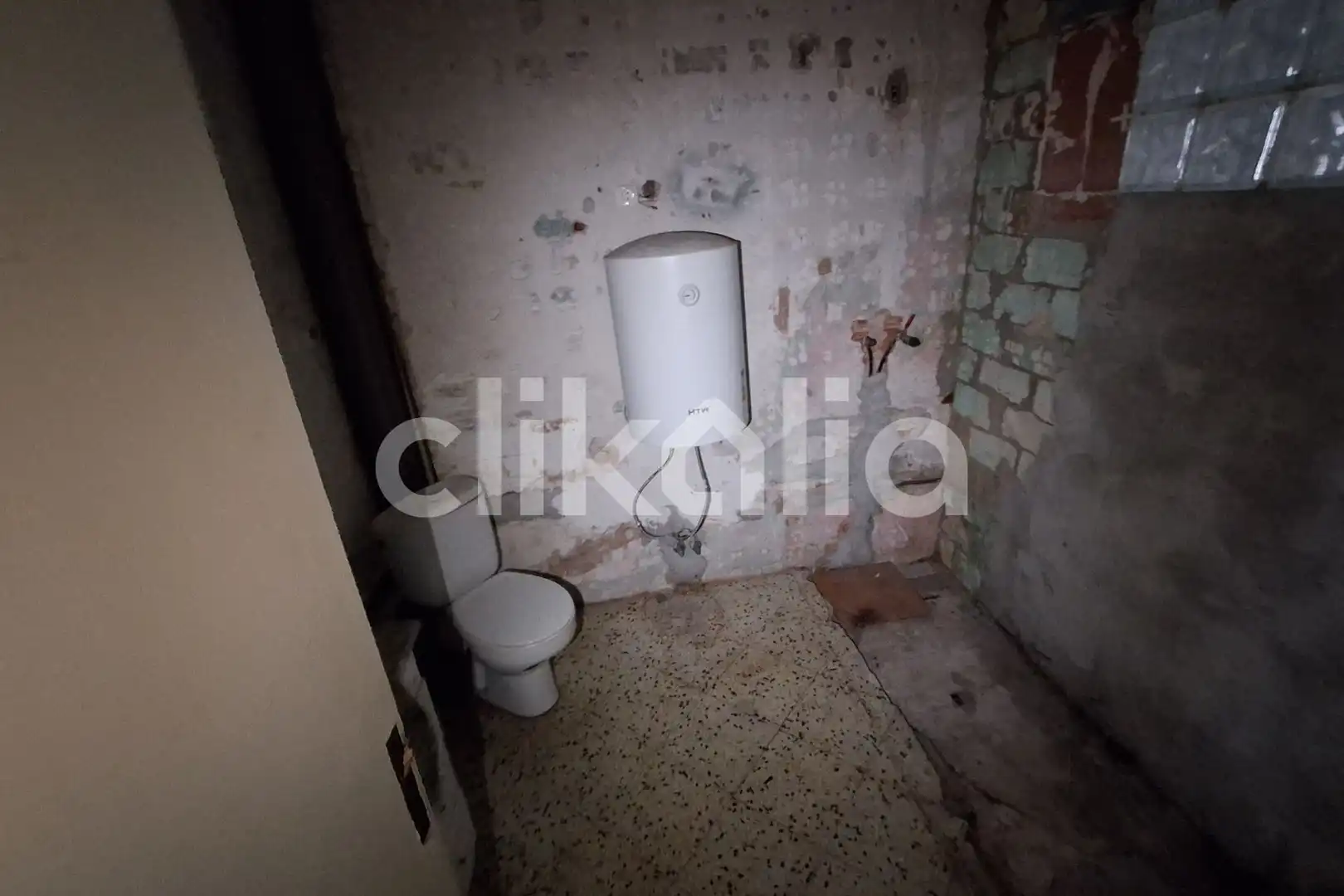 Badezimmer von Einfamilien-Reihenhaus zum Verkauf in Sabadell mit Terrasse