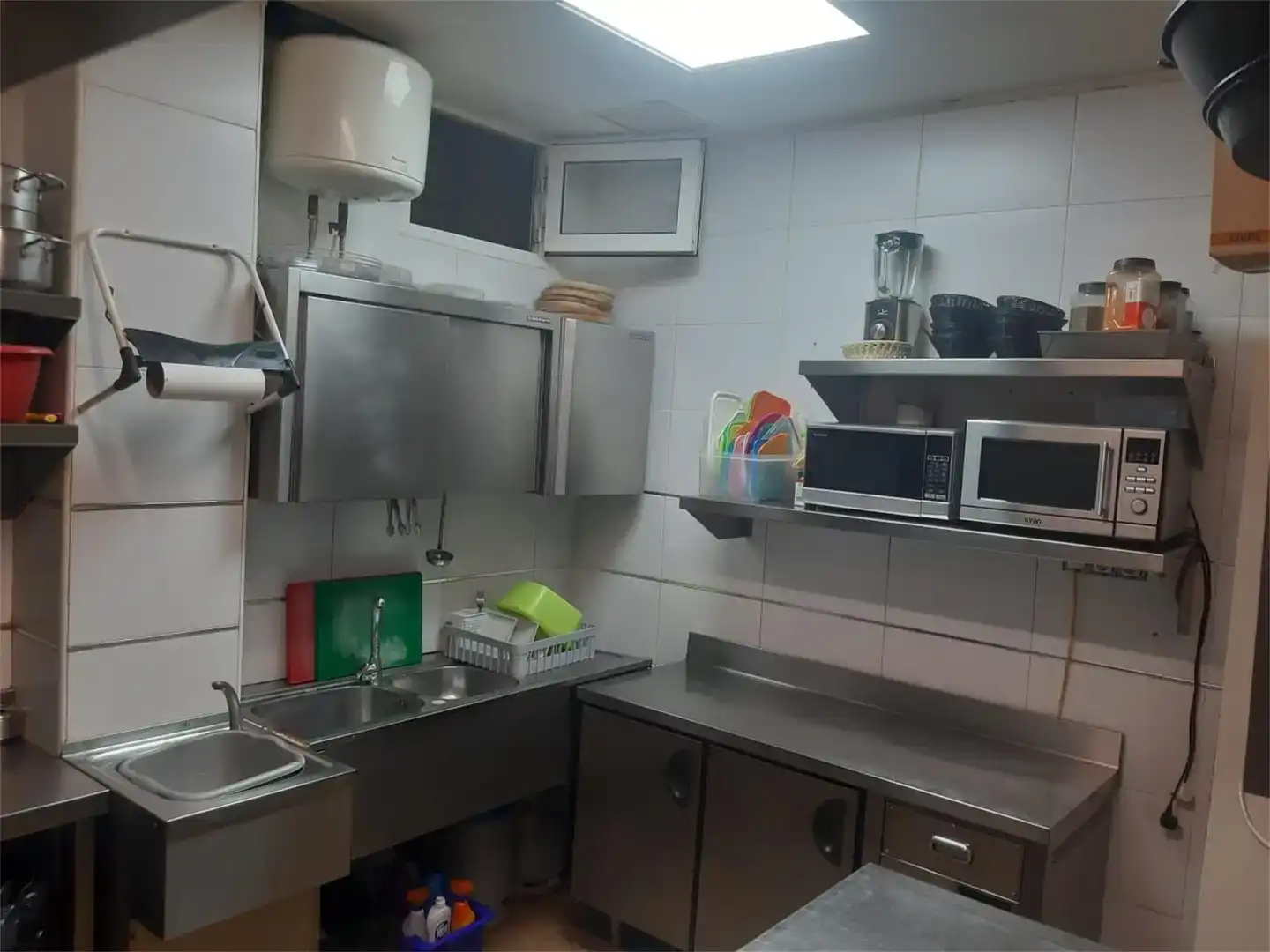 Cocina de Local en venta en Piedras Redondas - Torrecárdenas
