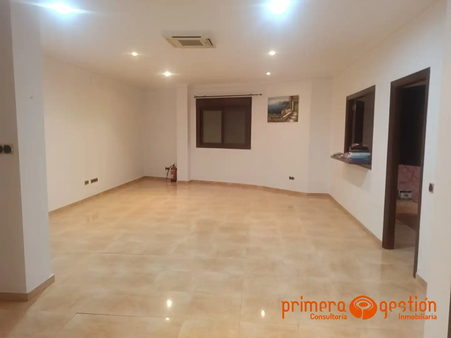Piso en venta en Carmona con Aire acondicionado