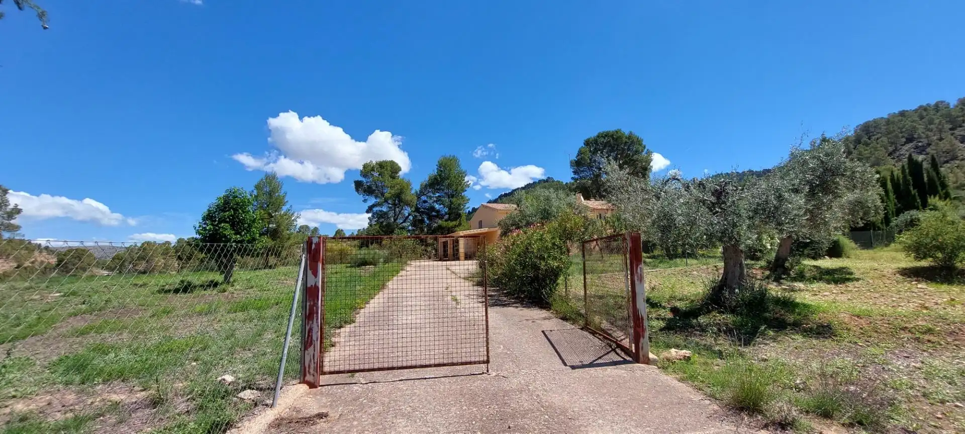 Finca rústica en venta en Nerpio con Jardín privado, Terraza y Amueblado