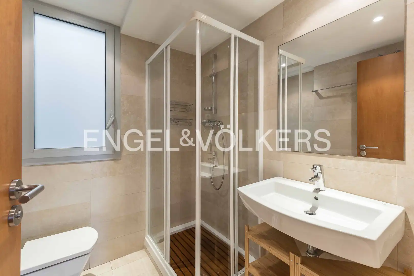 Baño de Piso de alquiler en Barcelona con Aire acondicionado, Calefacción y Parquet