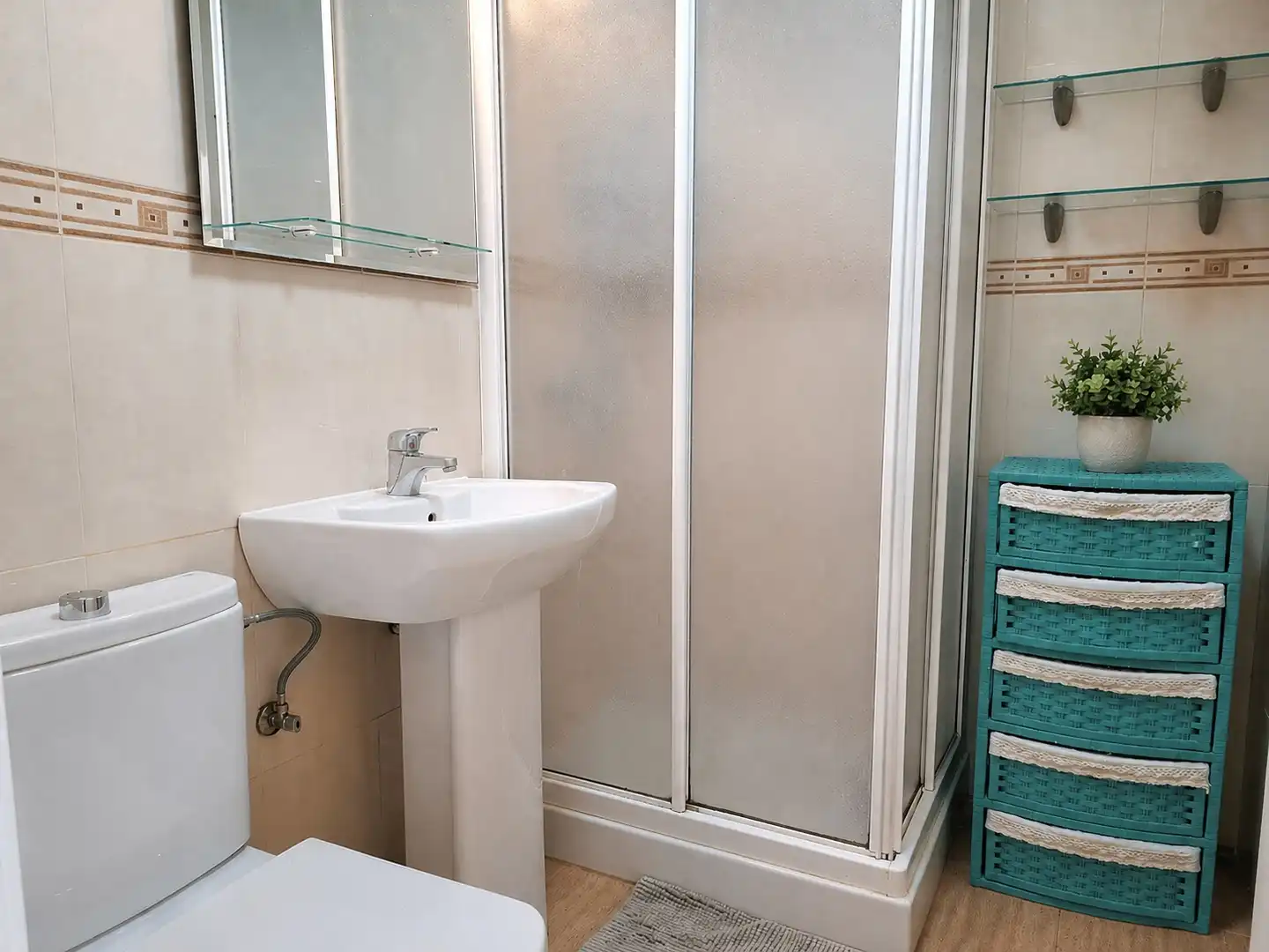 Bathroom of Attic for sale in Torrenueva Costa  with Air Conditioner, Terrace and Furnished