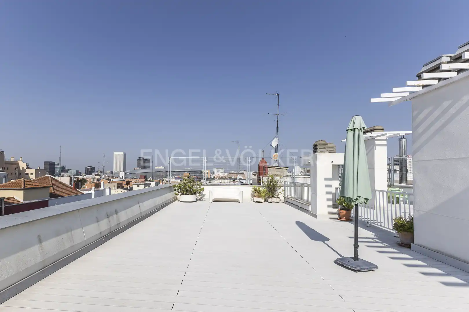 Terrace of Flat for rent in Madrid  with Air Conditioner, Heating and Swimming Pool