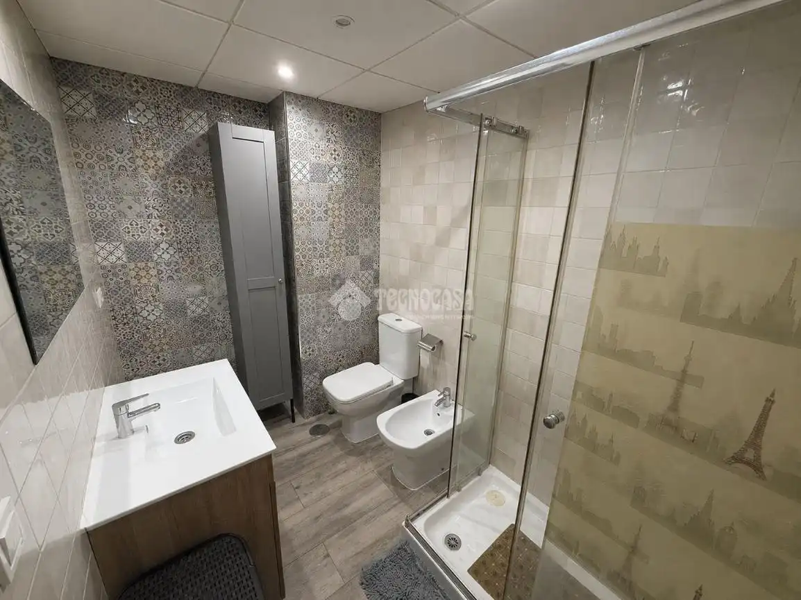 Baño de Piso en venta en Benalmádena