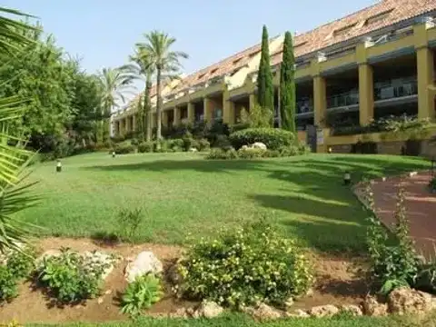 Exterior view of Flat for rent in Marbella  with Air Conditioner, Heating and Terrace